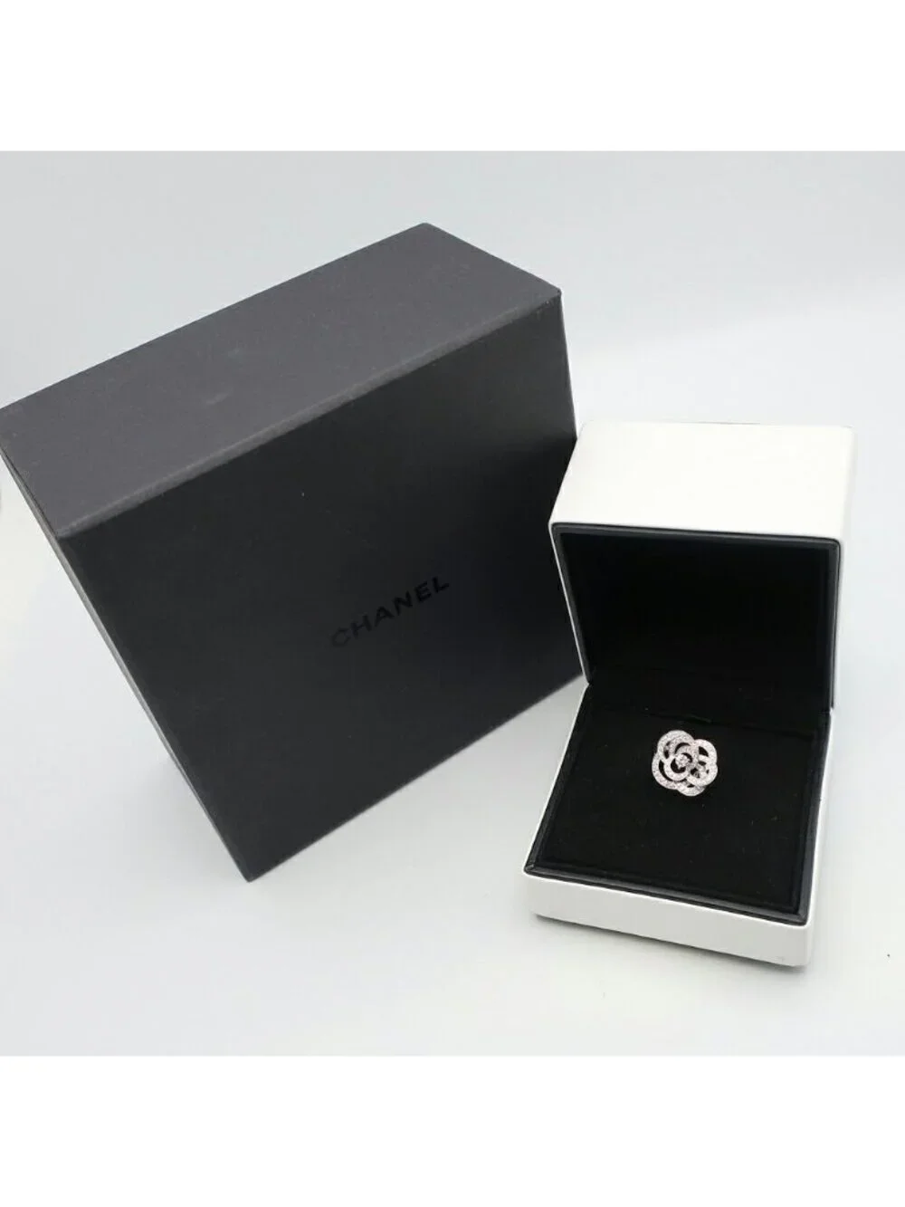Chanel Ten Ring Camellia Diamond 750 18k White Gold